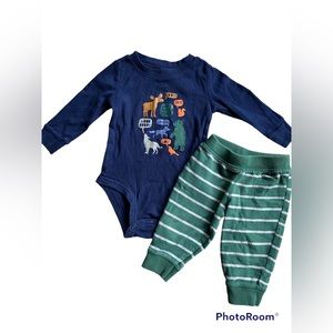 Carters boys 6 month 2 piece outfit